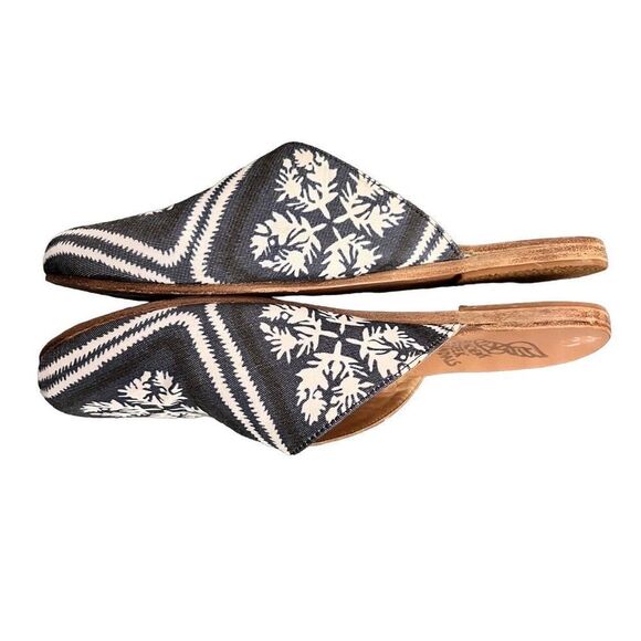 Ancient Greek Sandals Bandana Print Flat Mules Size 6.5 - Picture 6 of 10